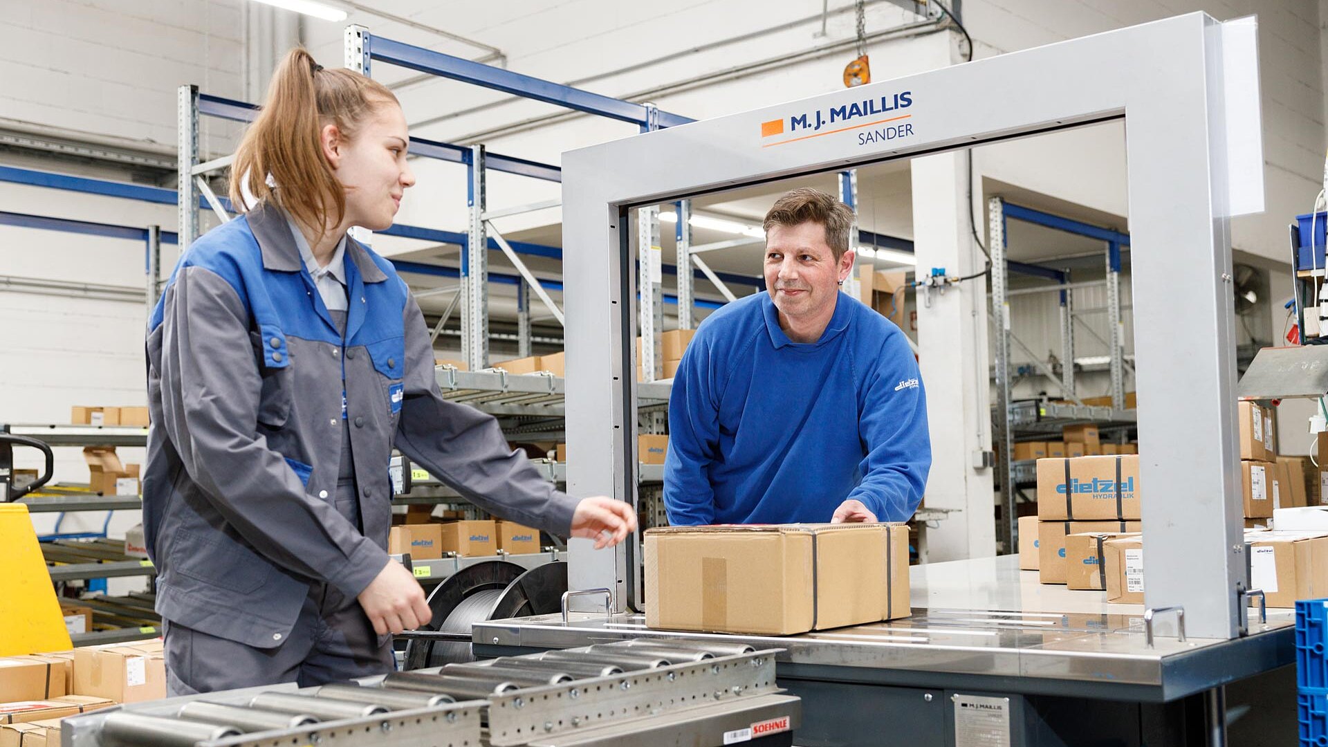 Versand reift Pakete ein