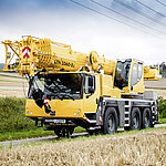 Kran auf Straße