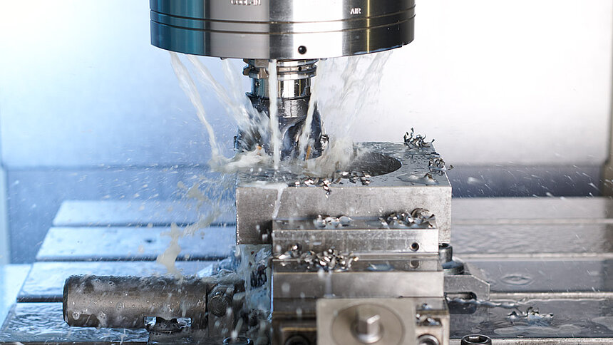 Bohrer mit Kühlflüssigkeit